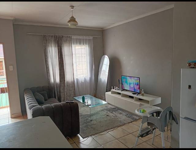 2 BEDROOM PROPERTY TO RENT IN LADANNA